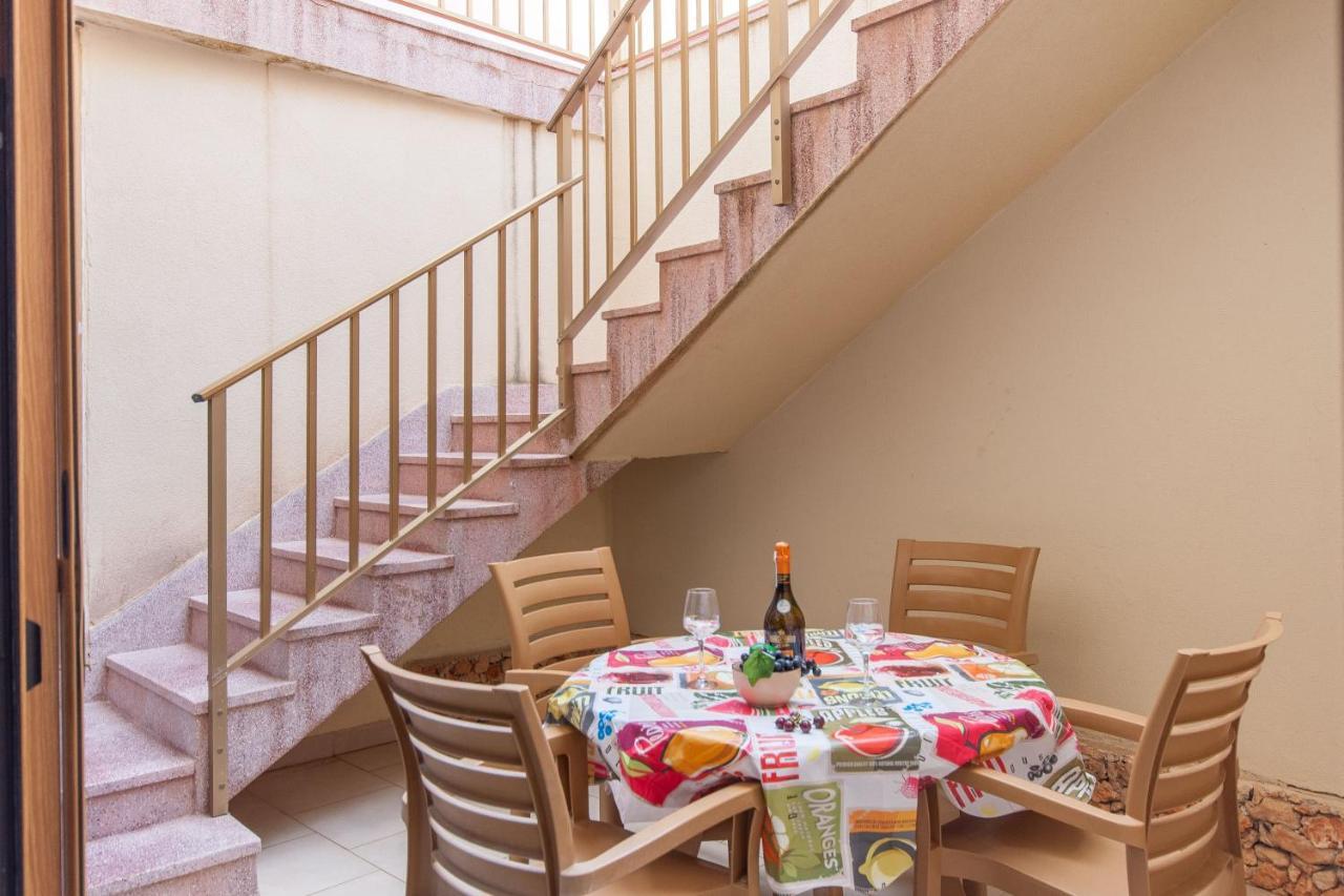 Pool And Sea Merill Apartments - Happy Rentals Mellieħa Eksteriør bilde