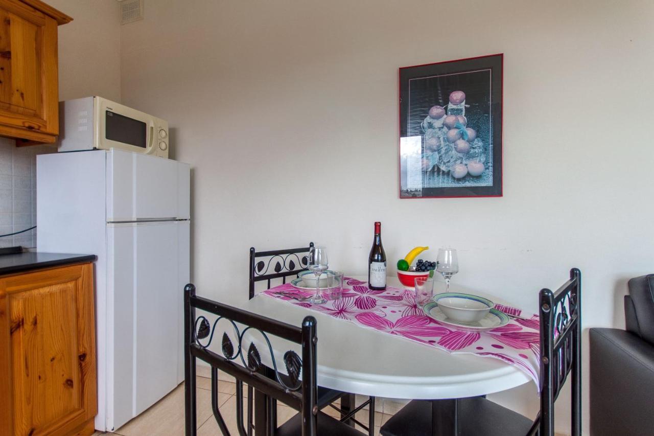 Pool And Sea Merill Apartments - Happy Rentals Mellieħa Eksteriør bilde