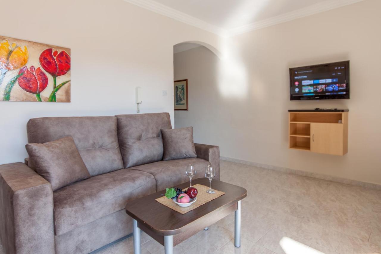 Pool And Sea Merill Apartments - Happy Rentals Mellieħa Eksteriør bilde